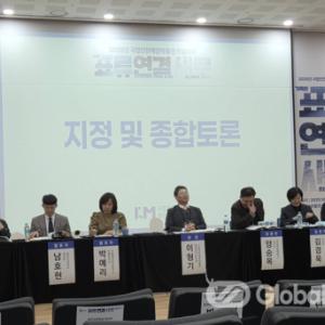 국제적 감각 뛰어난 작품으로, 국문학 가사 매우 가치 높아